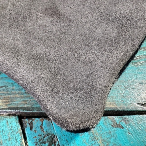 Manitobah Mukluks Suede Pouchette Shoulder Bag Crossbody Grey Aztec Wool - Picture 7 of 12